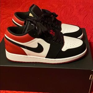 Jordan 1 low black toe women’s 6.5